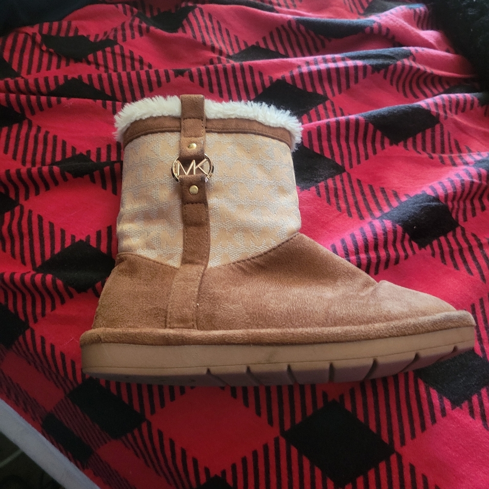 Michael kors girls boots with zipper